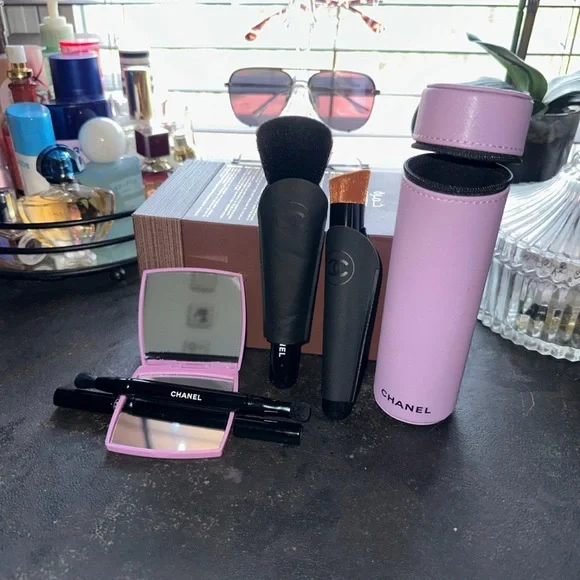 CHANEL Makeup Brush Set with Lavender Case - Picture 2 of 5